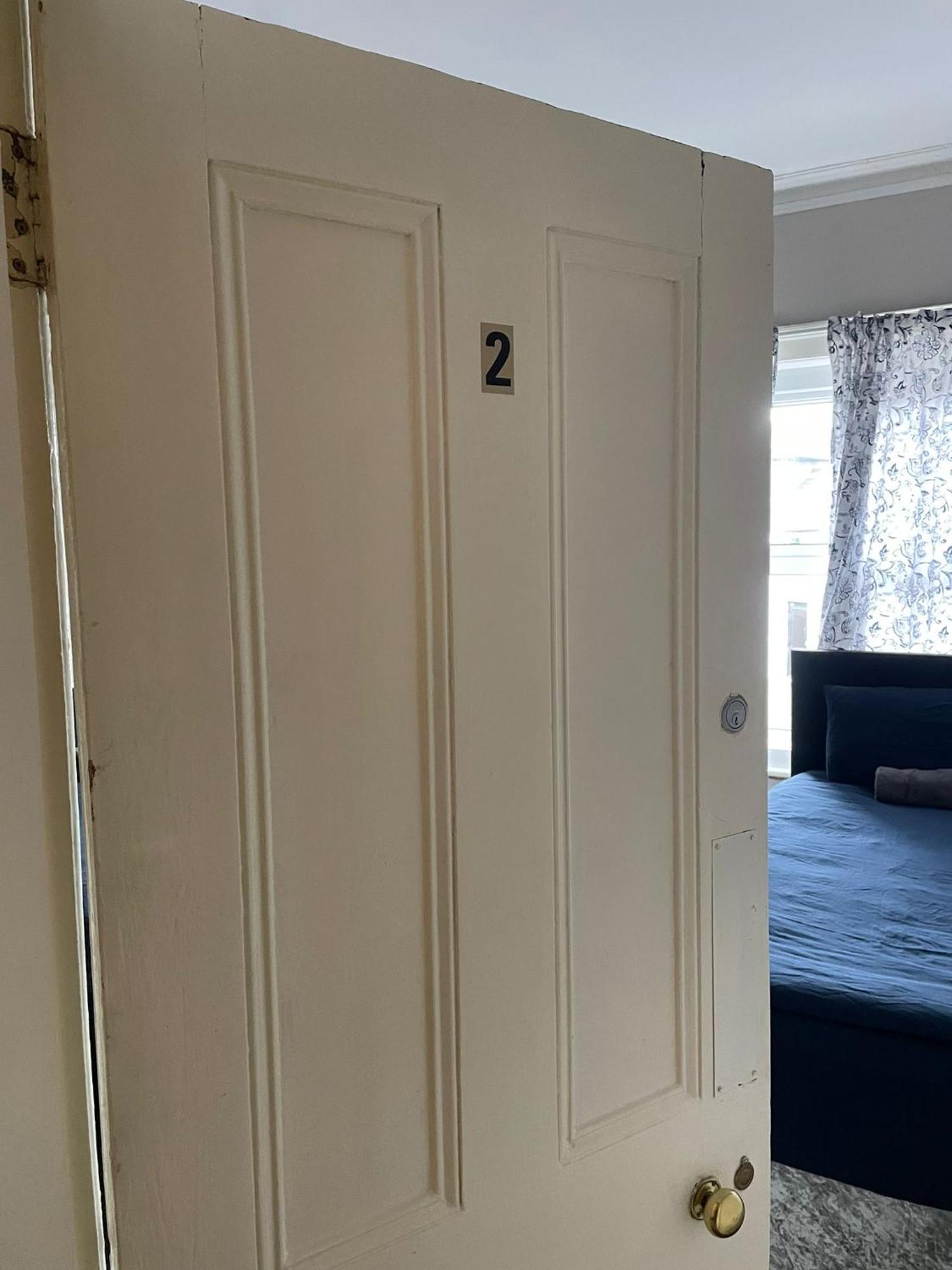 Superb Triple Room Near Croke Park - 2 — Photos 3
